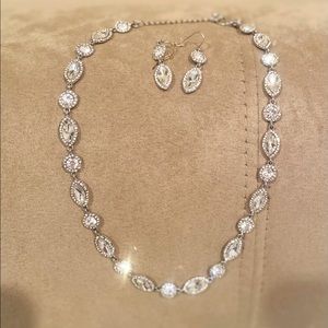 Necklace and earring set